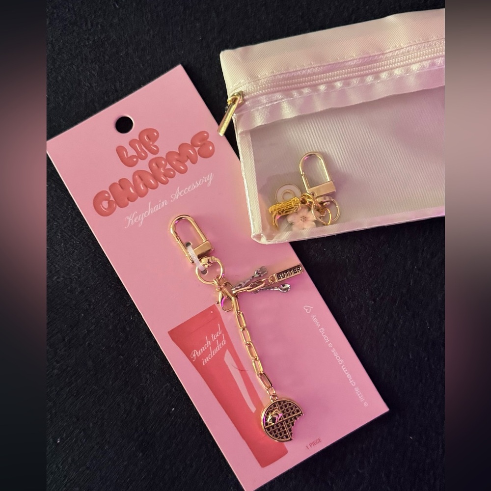Target Lip Charm Keychain - Pink and Gold - Picture 2 of 5